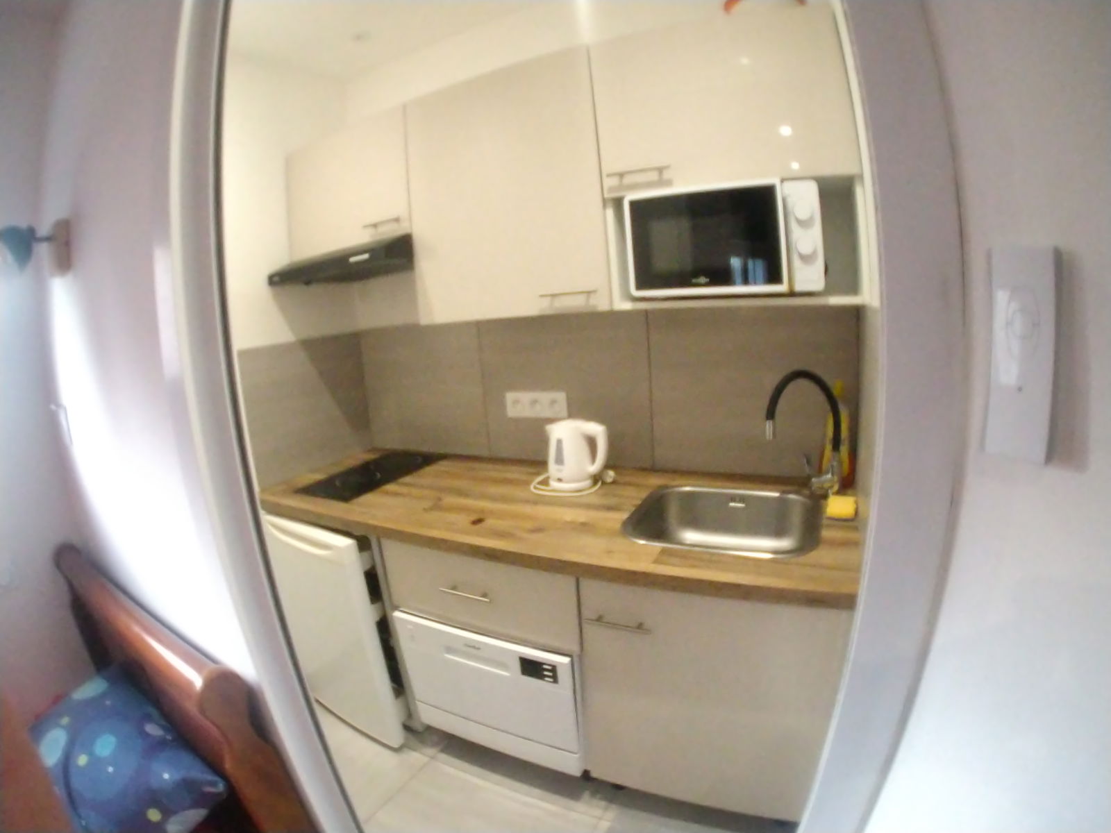 Onofhängeg Studio Til-Châtel 500908