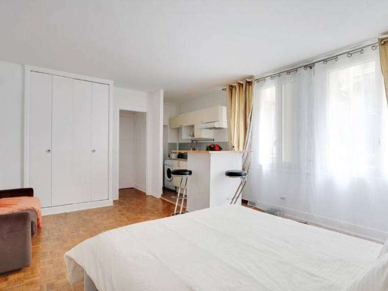 Estudio Independiente Paris 596380