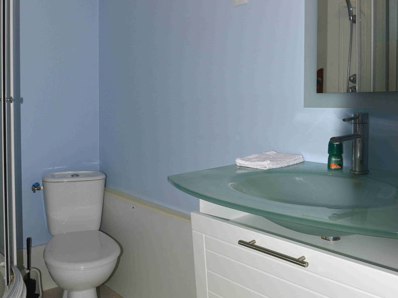 Entire Home Viviers 141378-4