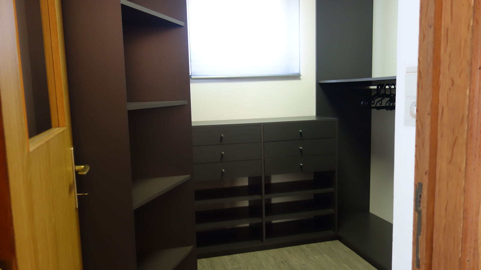 Famiglia Mons 234172