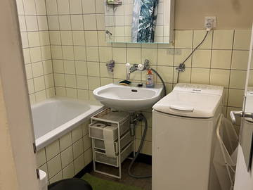 Logement entier à louer à Genève - salle de bain-3
