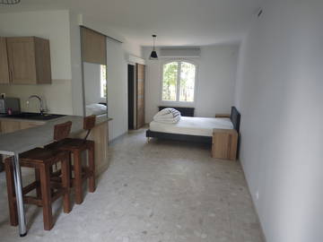 Studio For Rent Saint-Cyr-En-Val 609368-1