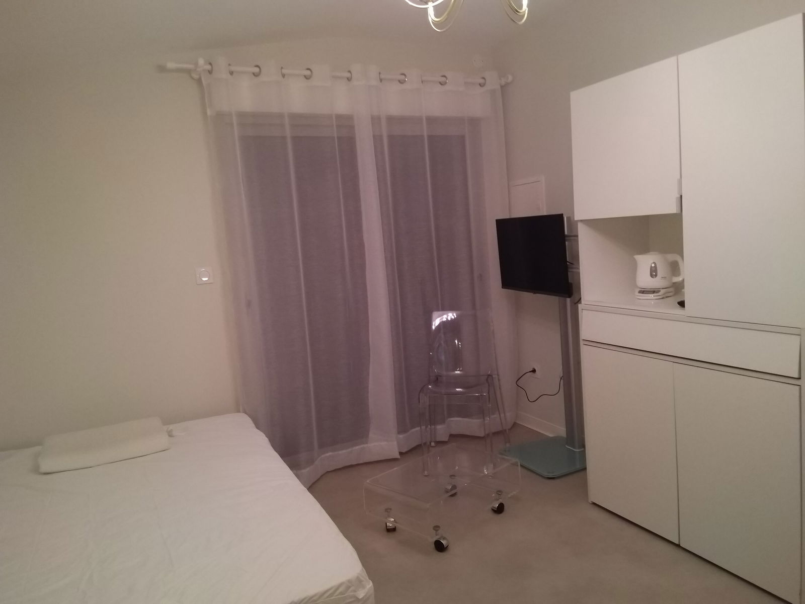 Homestay Issoudun 256002