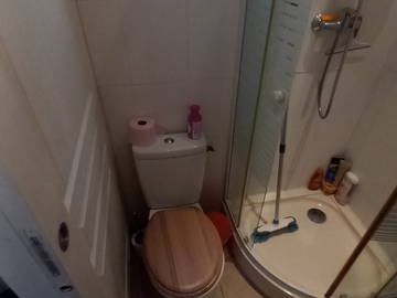 Chambre chez l'habitant à louer à Marseille - photo 4 : salle de bain-4