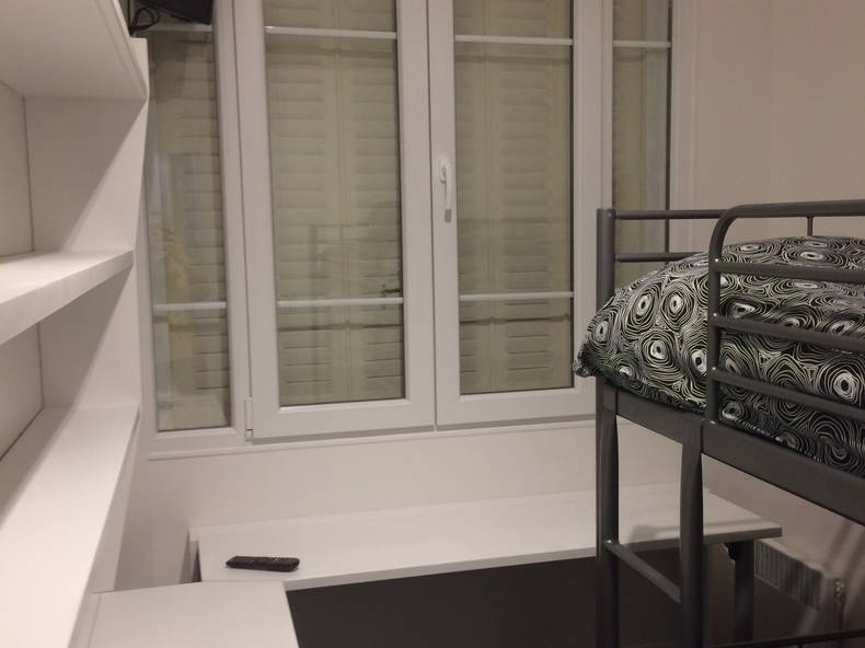 Colocação Paris 261198-4