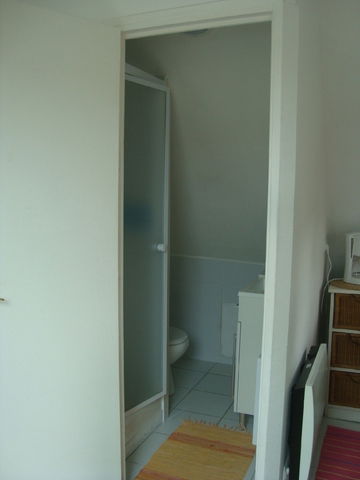 Onofhängeg Studio Surtainville 34533