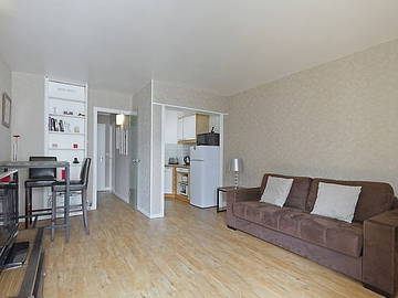 Roomlala | Studio umeblowane 23m2 z antresolą