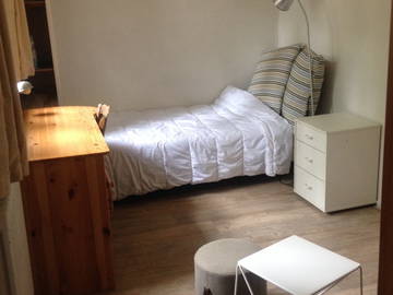 Roomlala | Studio (umiarkowany czynsz w zamian za usługi)
