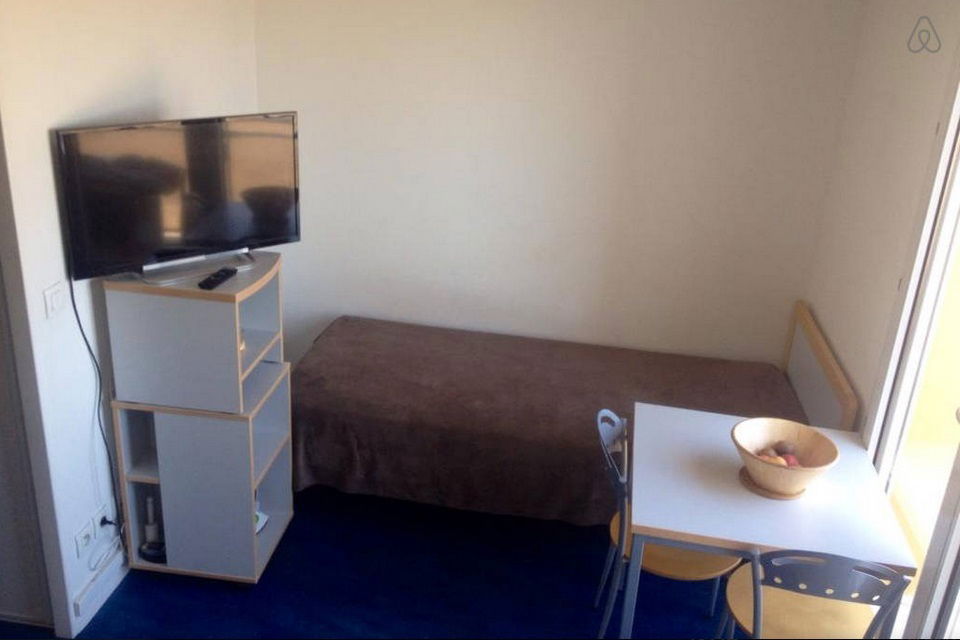 Hemvistelse Suresnes 101443