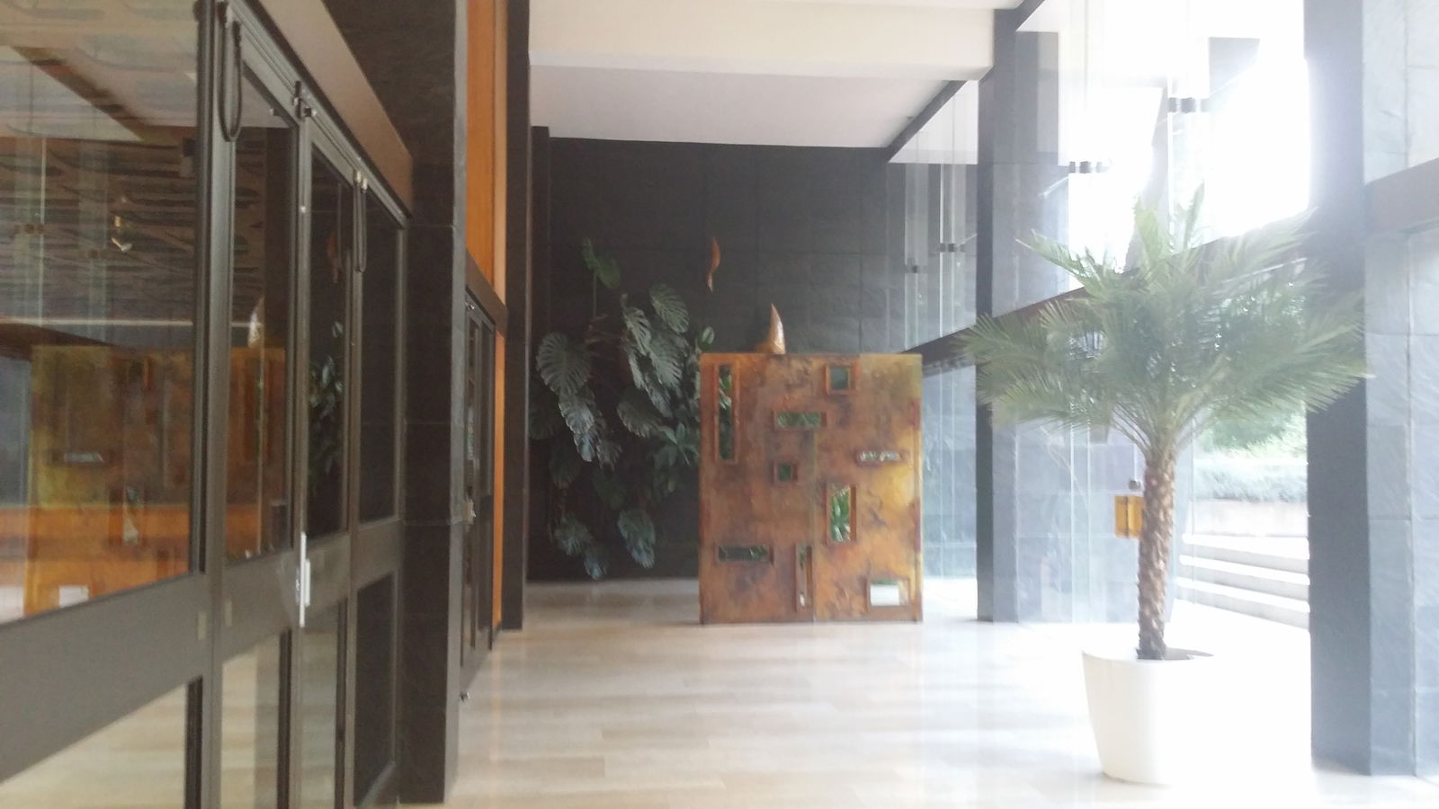 Onofhängeg Studio Paris 84432