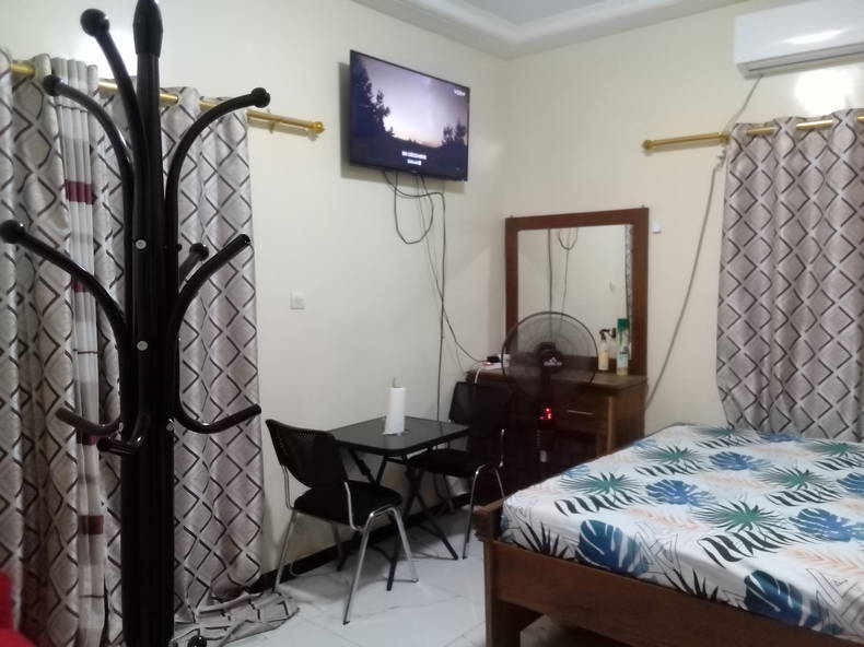 Gastgezin Keur Massar 488866-1