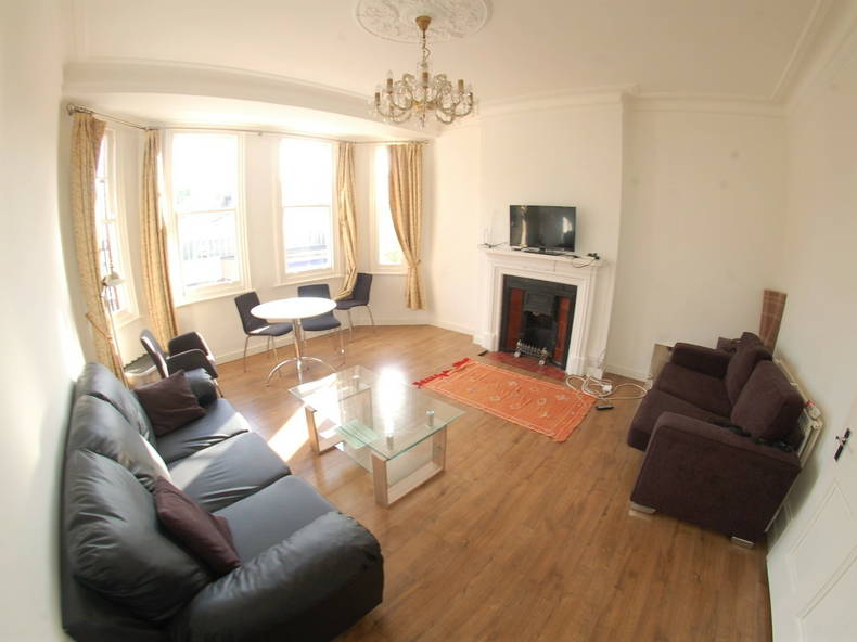 Hospedagem Em Casa De Família England 175913-1