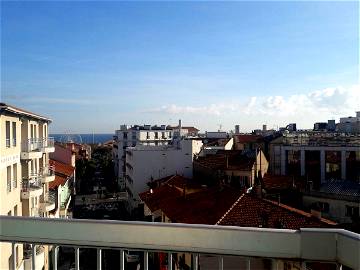 Roomlala | Stunning Sea View, 5 Mins Walk To Antibes Station, Lovely Ro