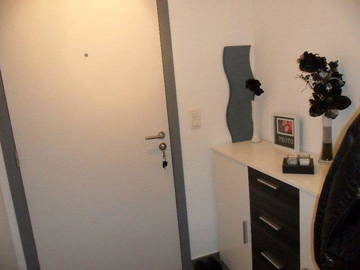 Roomlala | Sublet Apartment / Like New (2010)