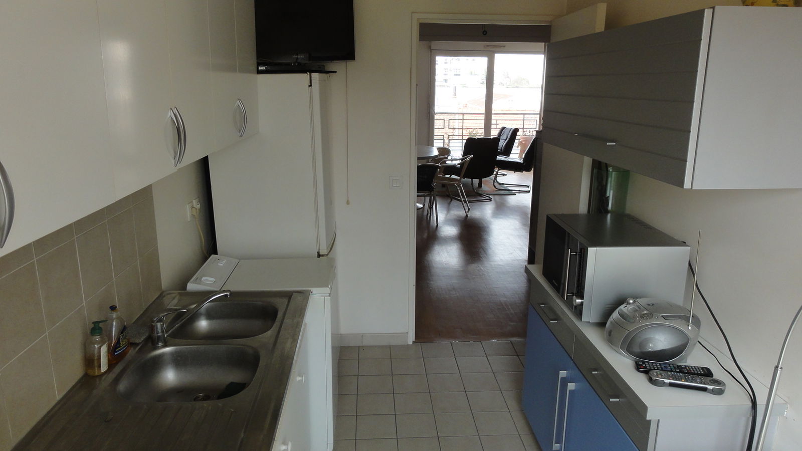 Kolokation Suresnes 64331