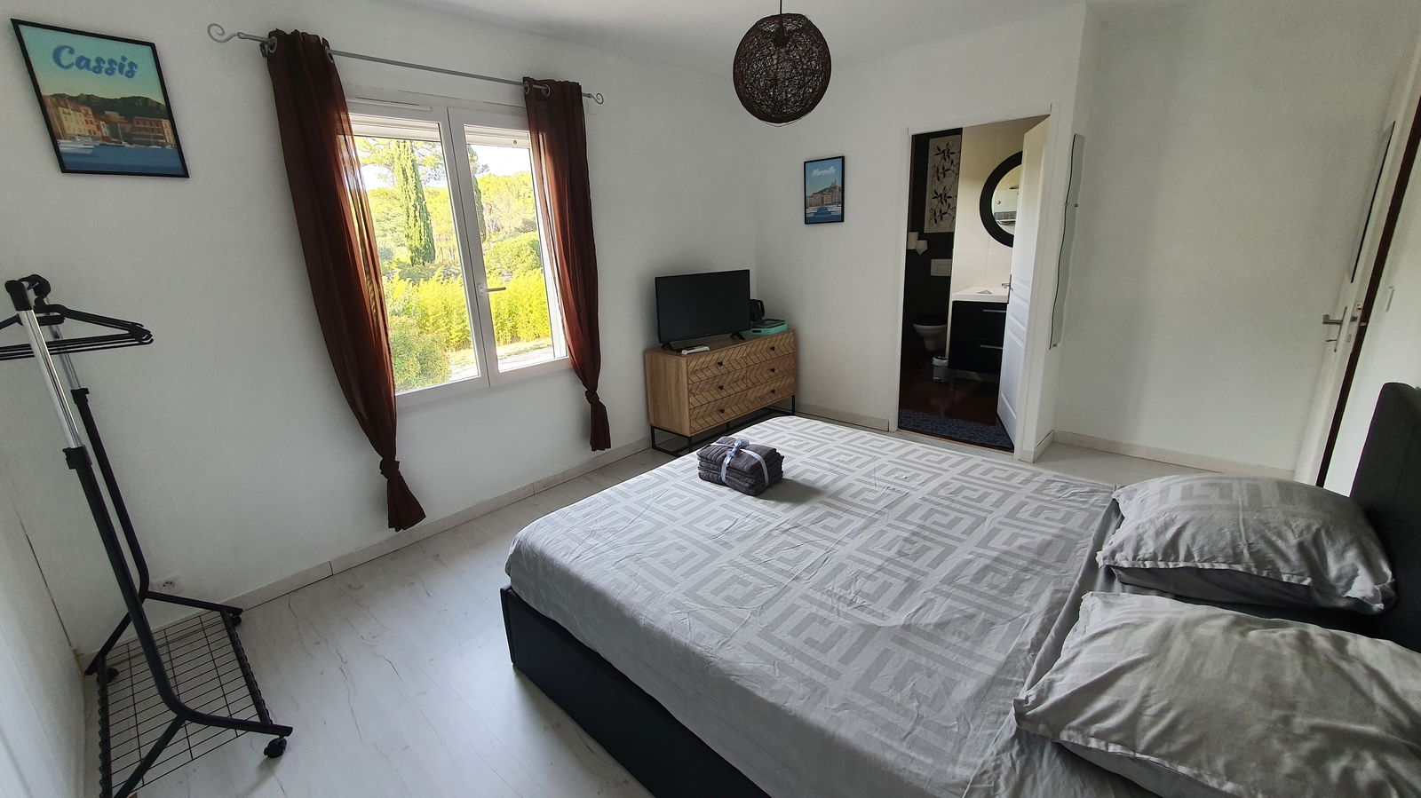 Hospedagem Em Casa De Família Roquefort-la-Bédoule 390281