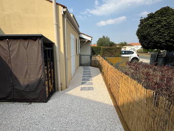 Chambre chez l'habitant à louer à Angliers - photo 16 : jardin-16