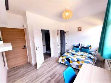 Roomlala | Suite With Private Bathroom In New Coliving
