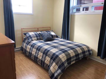 Roomlala | Sunny Room 10 min. Walk from Laval University