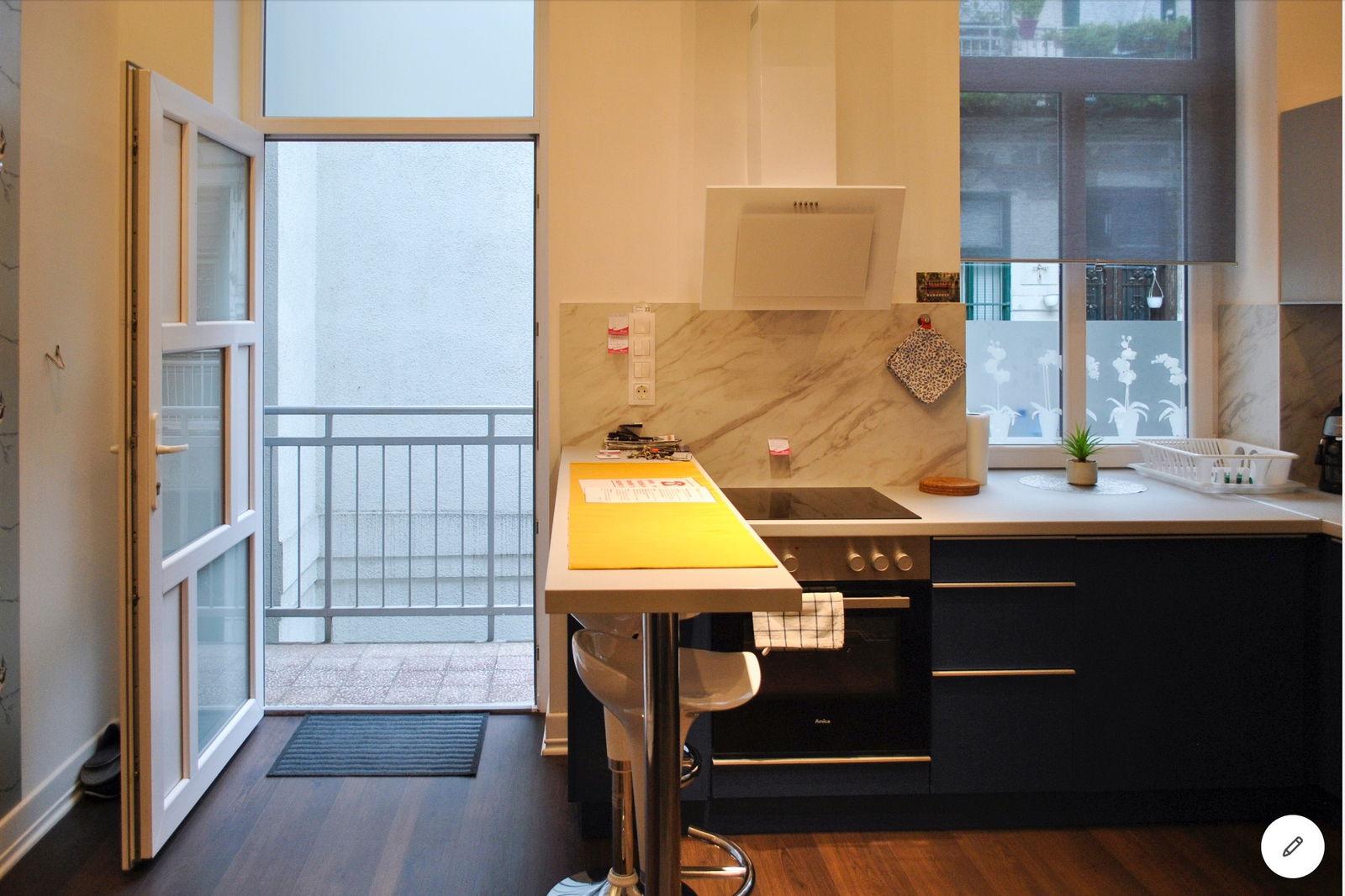 Onafhankelijke Studio Budapest 220718