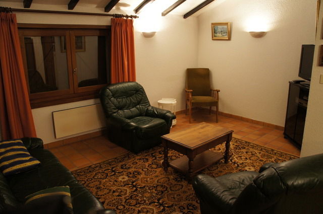 Hemvistelse Riorges 40758