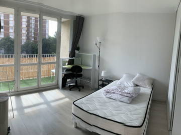 Roomlala | Superb Room Saint-denis University Near Paris