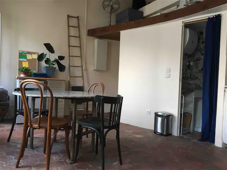 Homestay Paris 258908-1