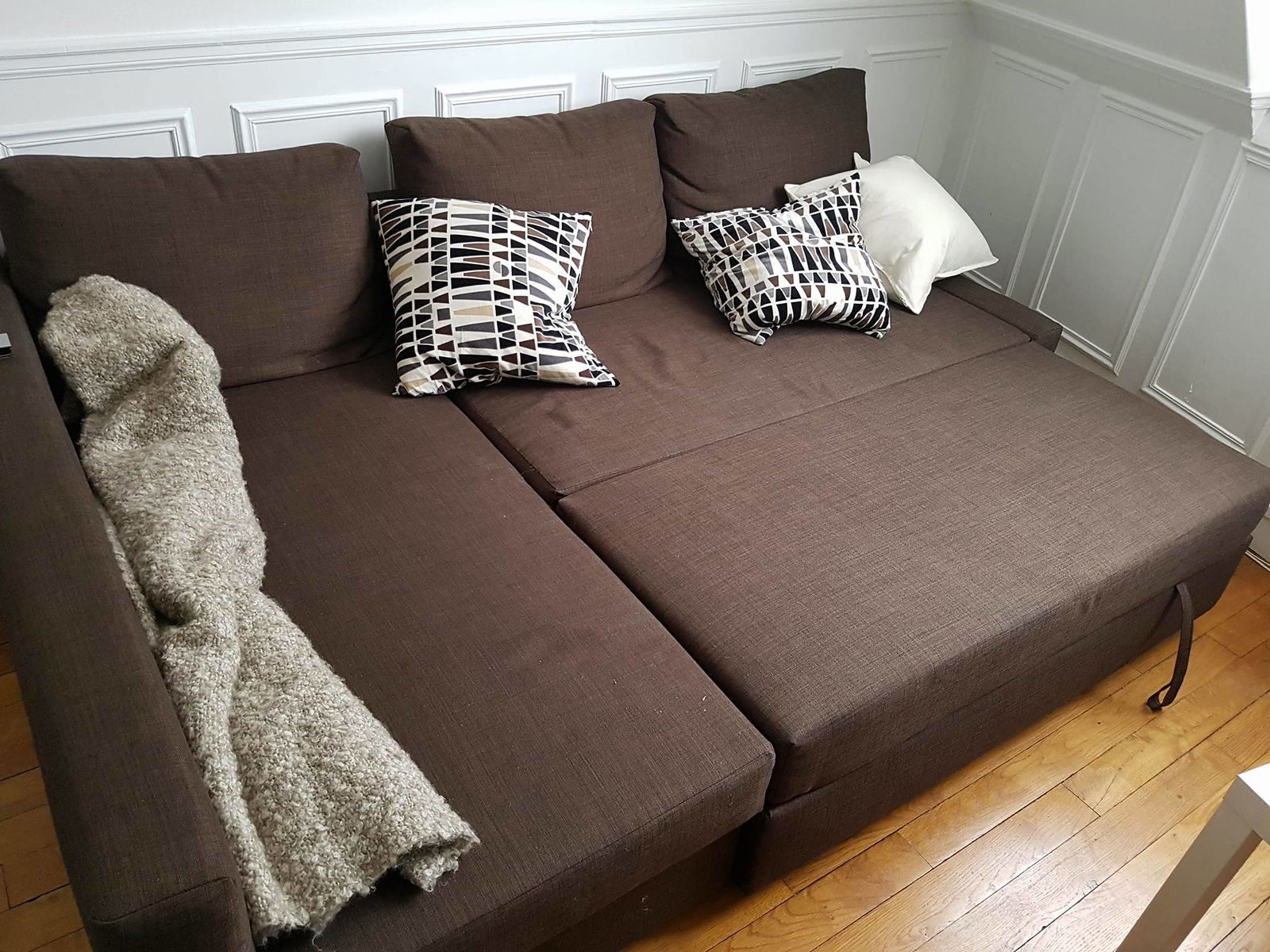Homestay Paris 340013