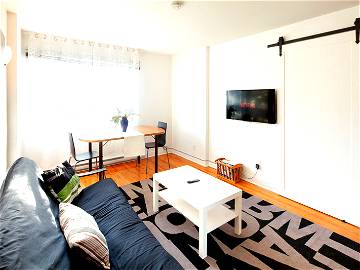 Roomlala | Superbe Appartement à Louer Entier Ou à La Chambre