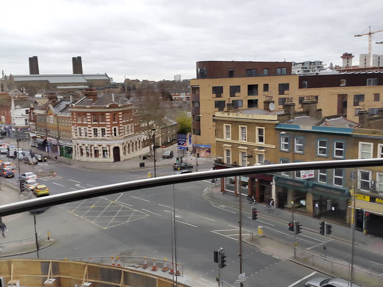 Gastgezin Londres 91758-4