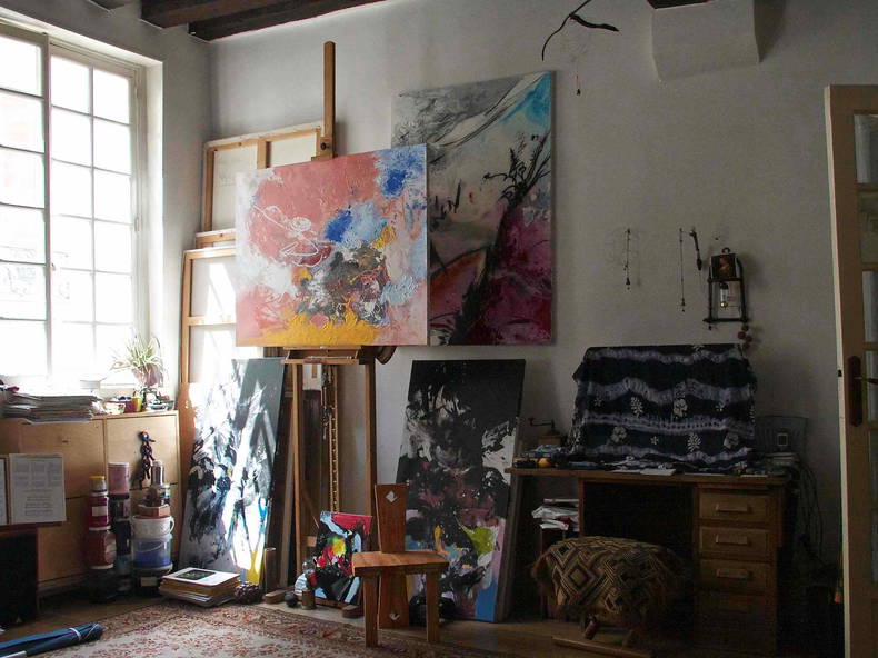 Entire Home Paris 108570-2