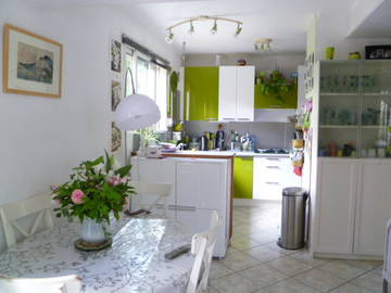 Roomlala | Sypialnia z umywalką