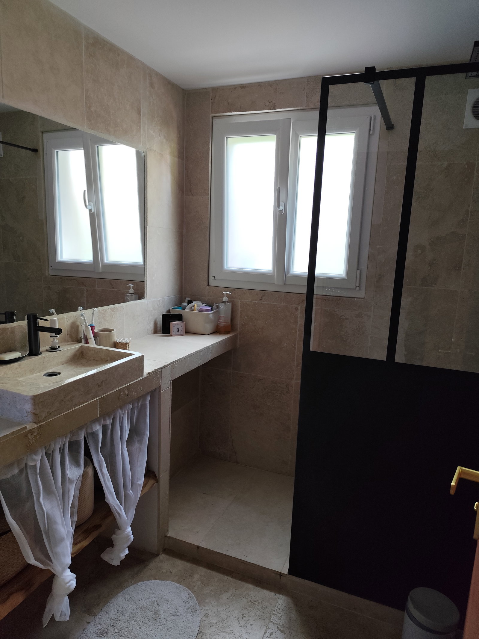Homestay Longages 676672