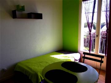 Roomlala | T1 Dúplex Amueblado De 30 M² Con Balcón