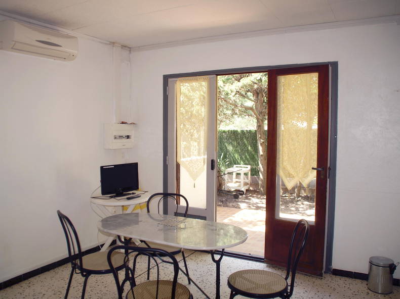 Entire Home Marseillan 68902-4