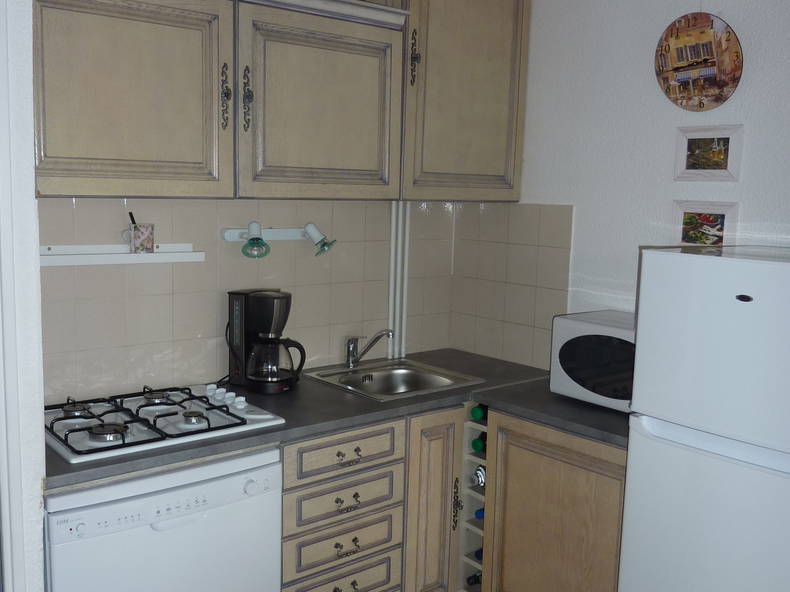 Entire Home Saint-Cyprien 73104-2