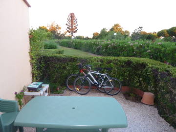 Entire Home Saint-Cyprien 73104-4