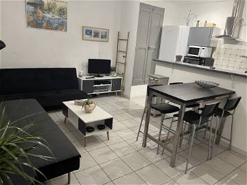 Roomlala | T2 Apartment With Terrace In Vedene, Near Avignon
