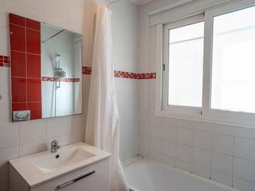 Logement entier à louer à Lyon - photo 5 : salle de bain-5