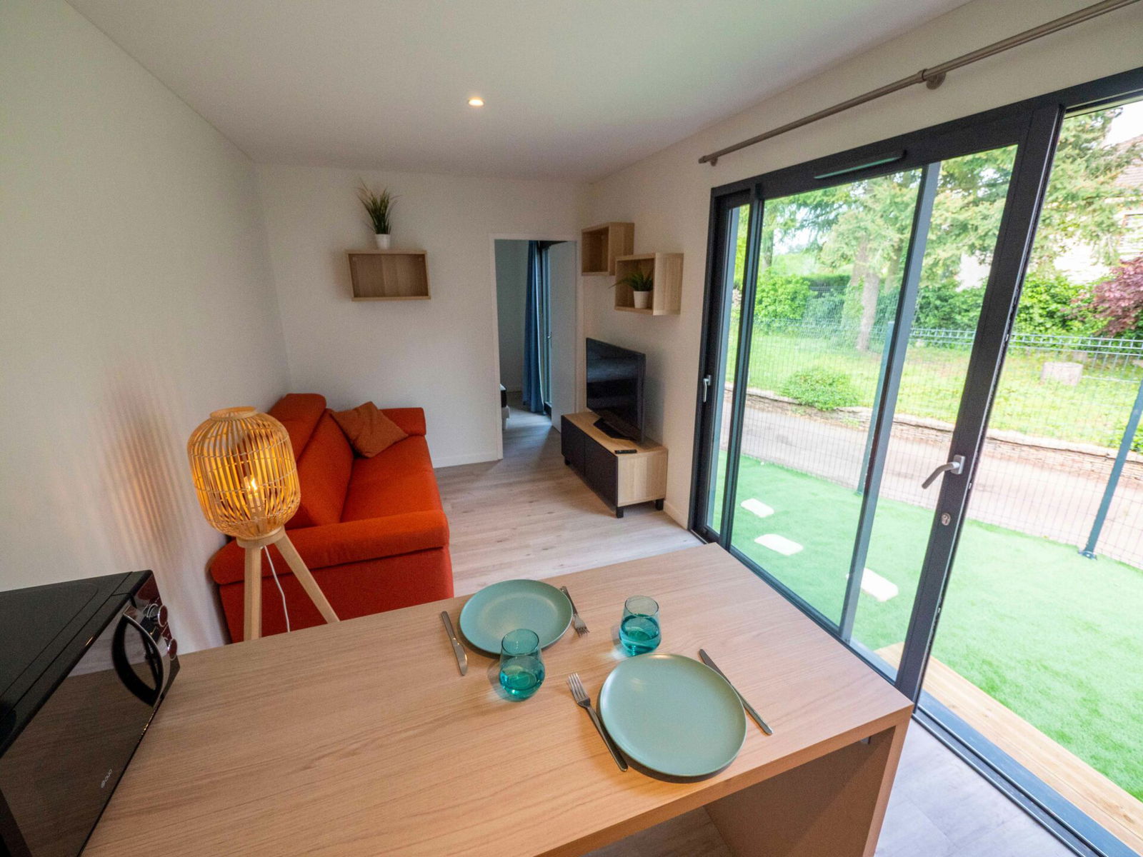 Entire Home Décines-Charpieu 267209