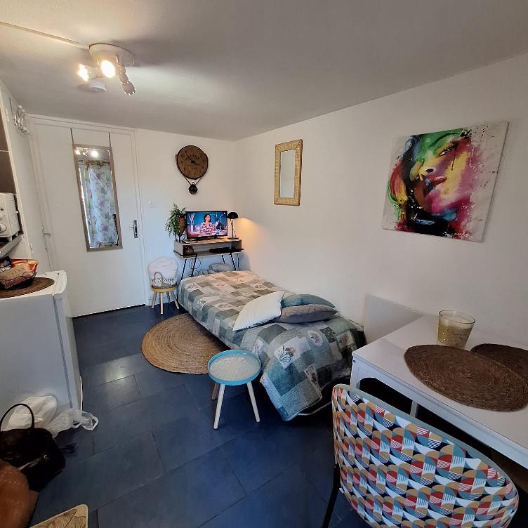 Independent Studio Saint-Romain-de-Jalionas 85882