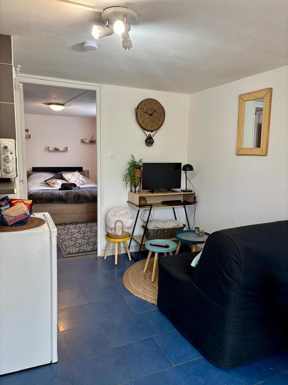 Independent Studio Saint-Romain-de-Jalionas 85882