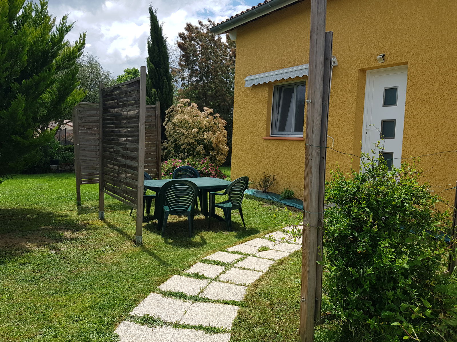 Independent Studio Grazac 166158