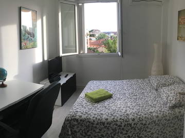 Roomlala | T3 Duplex Cerca De Grand Rond Con Estacionamiento