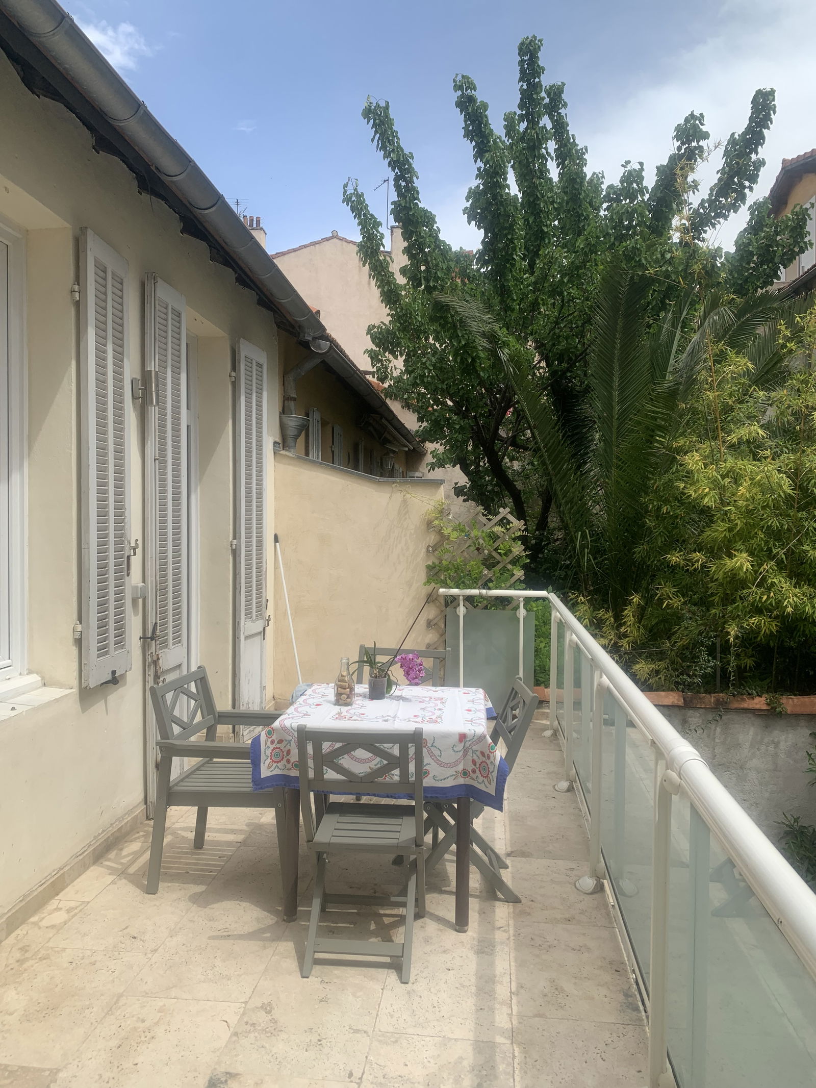Järjestäminen Marseille 518105