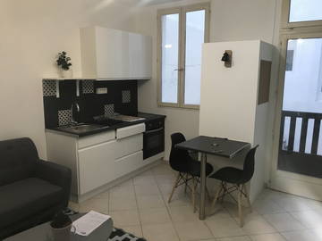 Roomlala | T3 Meublée Avec Goût En Centre-ville De Perpignan