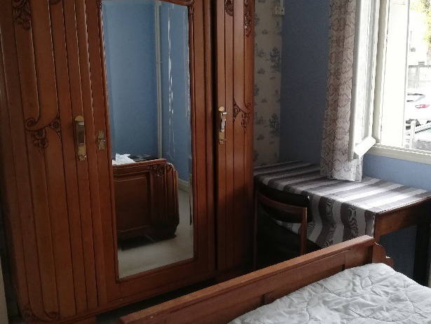 Ganzes Haus Troyes 250701-5