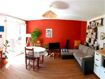Roomlala | Terrace apartment in a green setting - 5 minutes from Grenoble train station