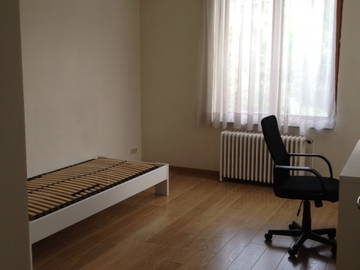 Roomlala | Térreo e 1º andar de uma casa mobiliada