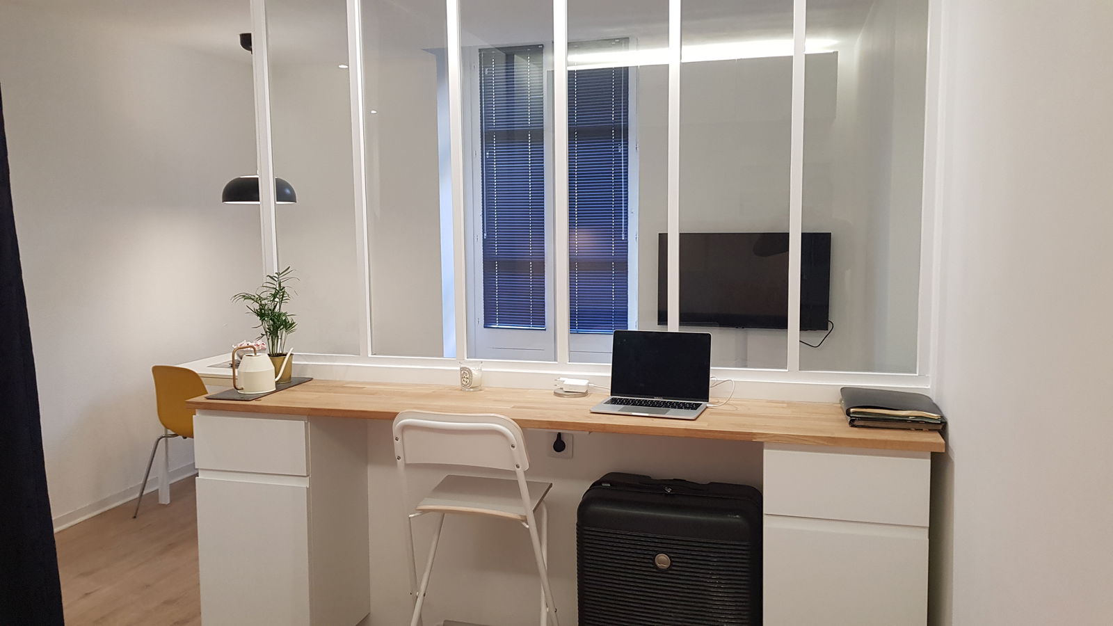 Independent Studio Lyon 244720